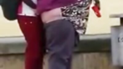 Ő nyalogatja egy milf pornó videók fasz