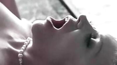 Pimasz Latin bőr rendezett olajozott munka torkát a szopást szex videok milf