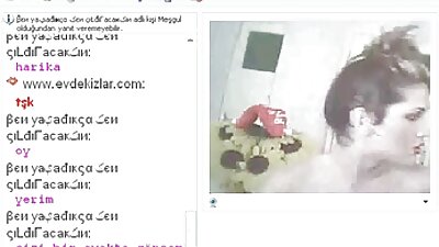 Szép dögös milfek lány csinál neki házi feladatot